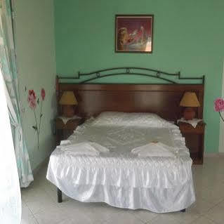 Makis Studios And Apartments โรดา ภายนอก รูปภาพ